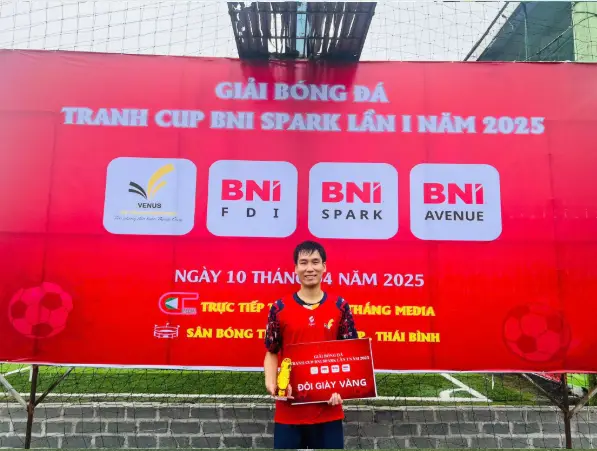 Chúc mừng "Chiếc giày vàng" Mr. Nguyễn Huy Quyết