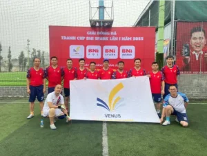 Tập thể đội bóng doanh nhân VENUS Group tại giải đấu BNI Spark 2025